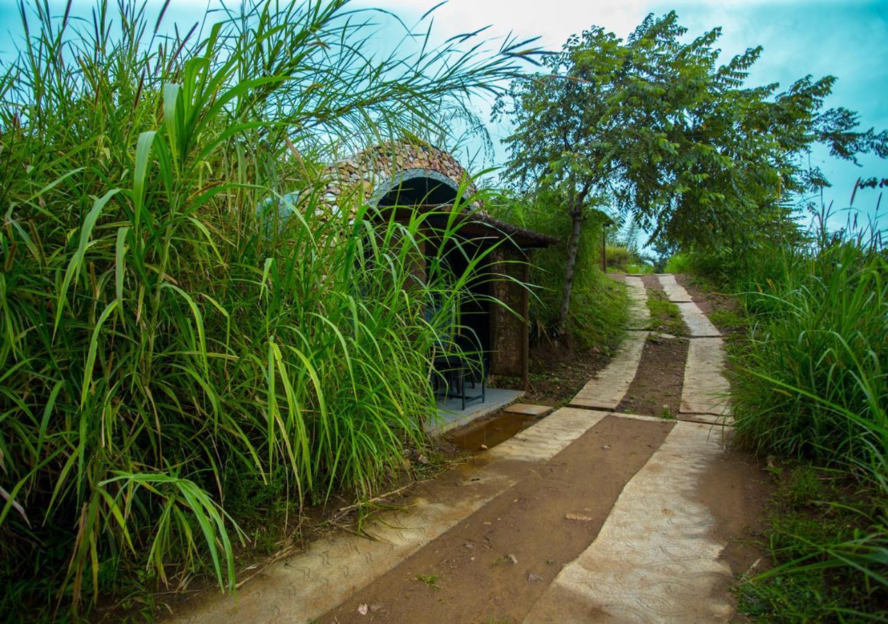 Shining Caves Resort In Anaikatti By Voye Homes Varagampadi Extérieur photo